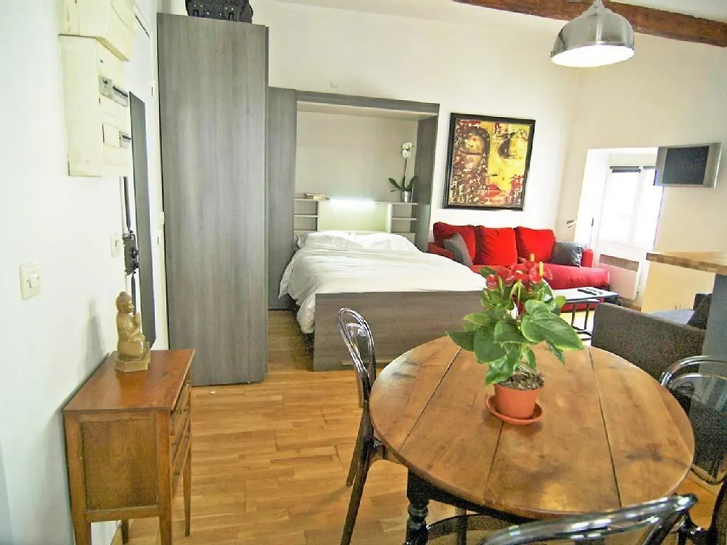 Apartment Moulin Rouge Paris